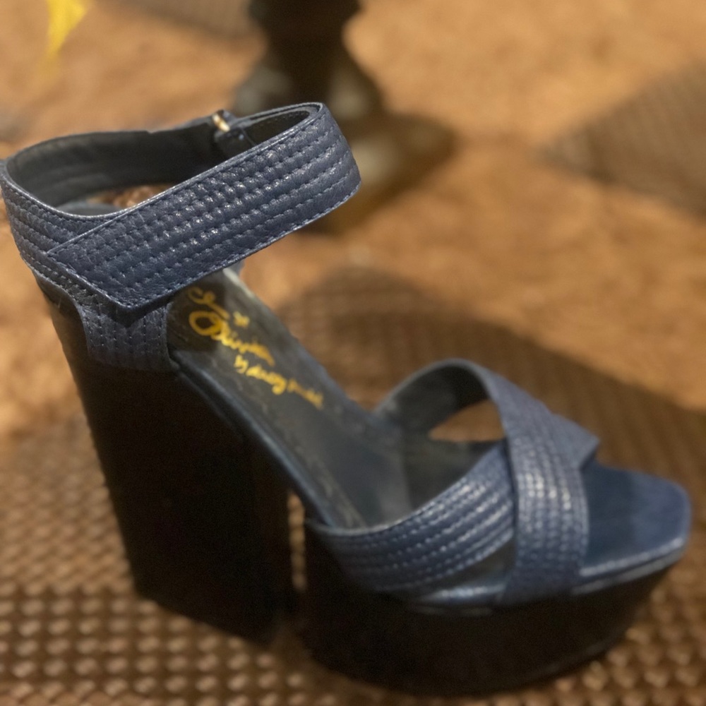 Alice and Olivia shoes